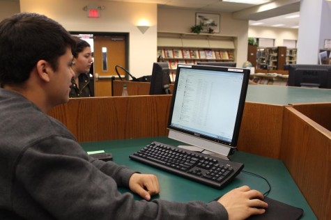 Students use the current technology in the GRHS Media Center, yet many have asked for a change.  (Photo Credit: Rebecca Jacobs)