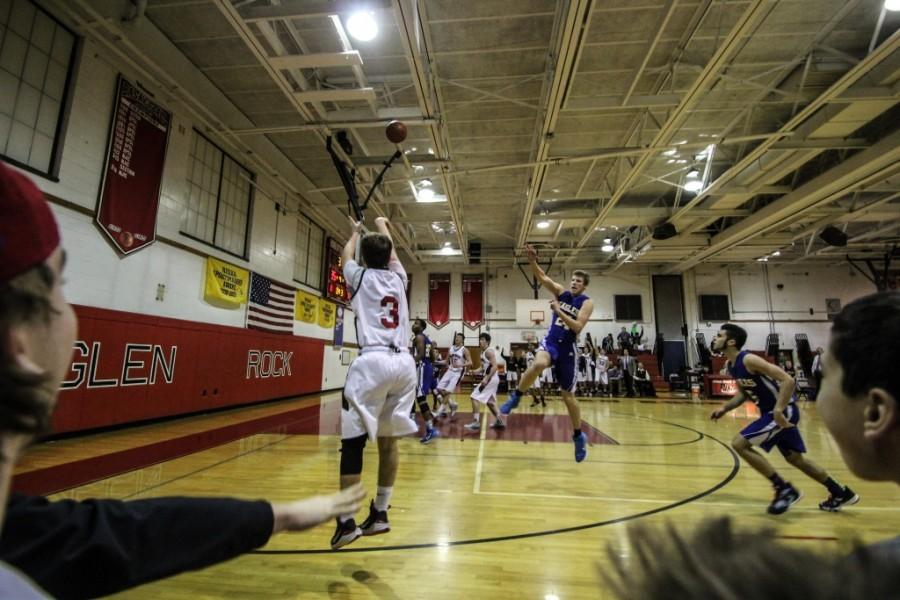 Boys' basketball seniors hit the court for Senior Day