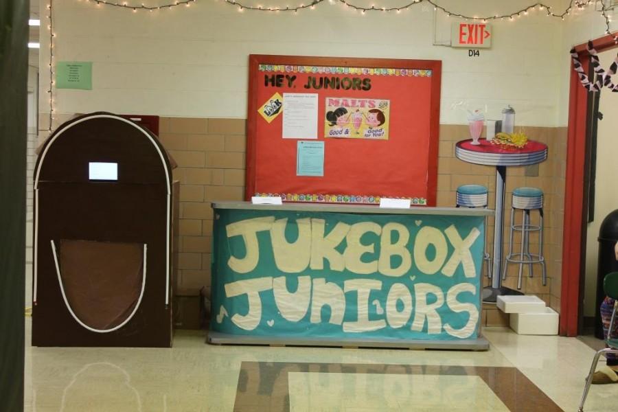 Juniors turn on the jukebox