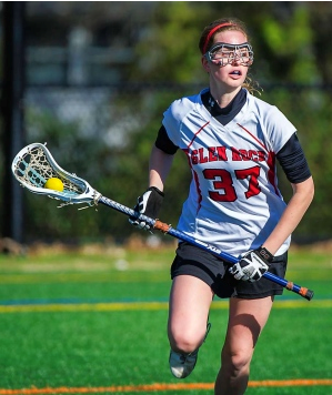 Senior Captain McKensie Dill has committed to play Womens lacrosse at the next level for the Skidmore College Thoroughbreds.