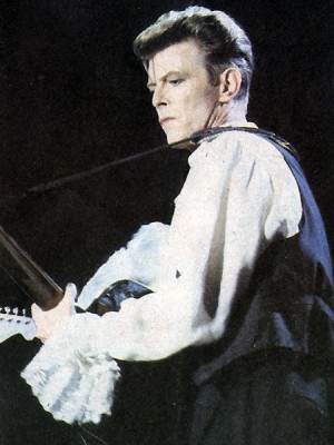David Bowie performing in Chilé.