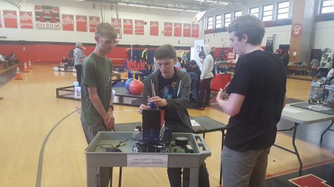 Robotics team reflects on meritorious season before States