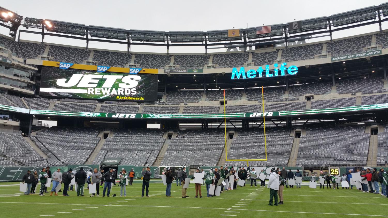 No one buys tickets from Jets' game fundraiser – The Glen Echo