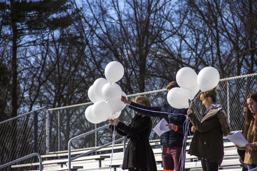 As+Matt+Shiels+reads+the+17+names+of+those+killed+in+Parkland+Florida%2C+he+releases+balloons+to+memorialize+them.+