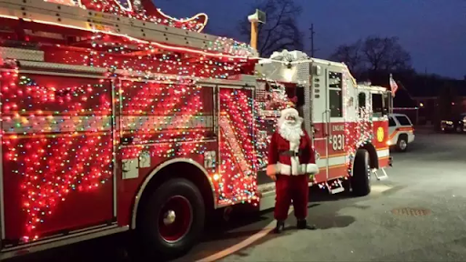 Glen Rock Fire Department brings Santa to town!
