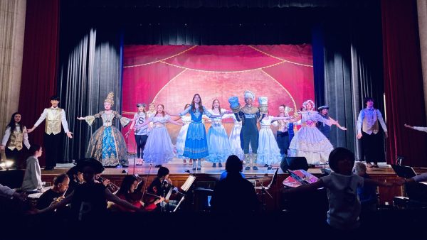 “We’ve seen the TikToks”: A behind the scenes look at GRHS theatre companys production of Beauty and the Beast